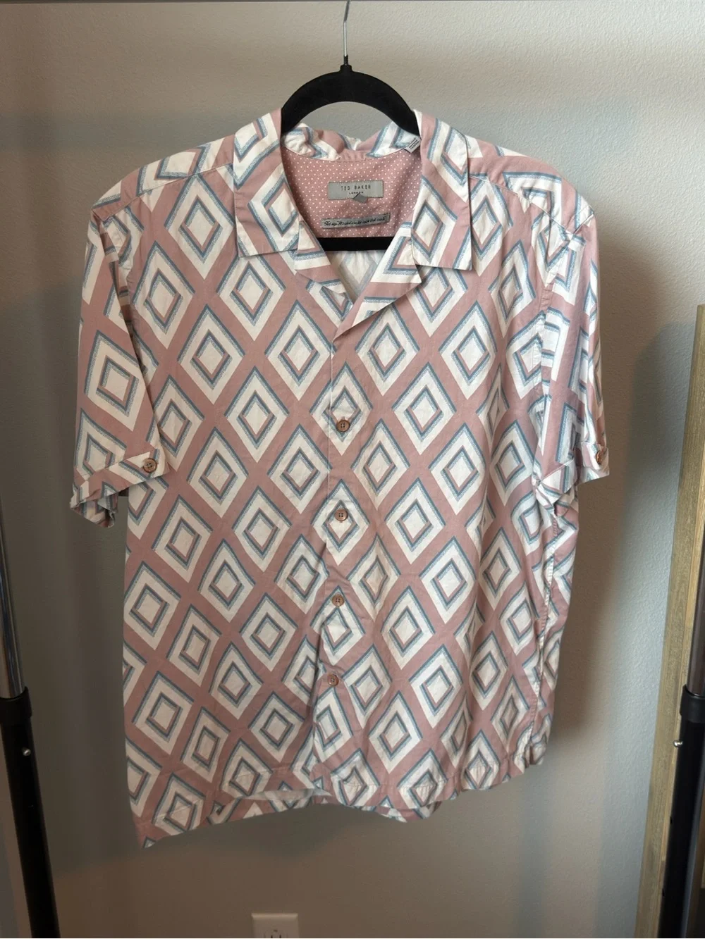 Ted Baker Pink & White Geometric Short Sleeve Button-Down Shirt